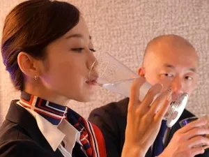 Em nhân viên xoa bóp gạ khách làm tình