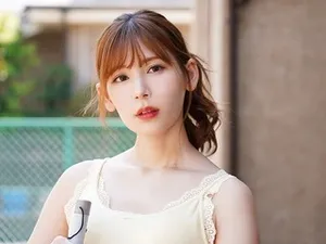 Cô em gái ép nước cho anh trai giàu có quan hệ tay ba với tất, giày cao gót và vóc dáng đẹp. Hai mỹ nhân hàng đầu, một người liếm cặc, một người liếm hậu môn